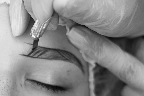 microblading a Chiavari Lavagna Sestri Levante Riva Trigoso d'estate si può fare